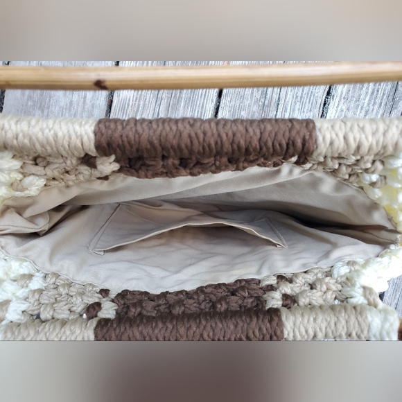 1970s macrame handbag with bamboo handles - Picture 6 of 8